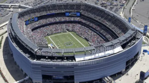 杜锋展望：伯克库克并肩作战，新赛季阵容悬念揭晓